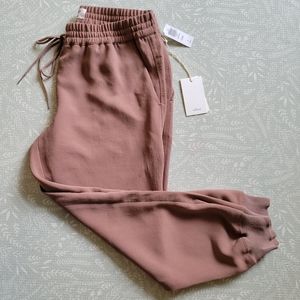 NWT Aritzia Wilfred Crepe Jogger - Color Nutmeg - Size Medium